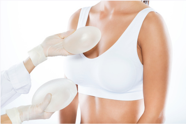 Quels est le poids des prothèses mammaires ?